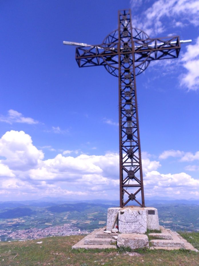 croce monte acuto