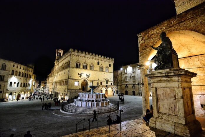 Piazza IV Novembre in una foto di Gianluca Mencacci