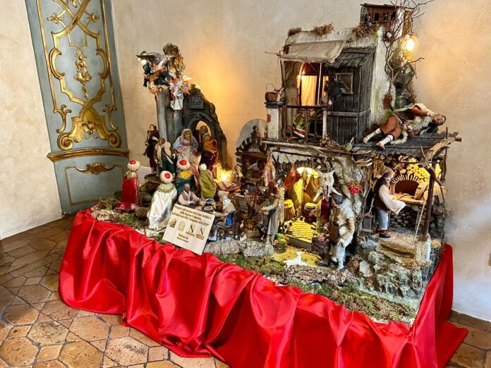 Il presepe donato a palazzo Donini e