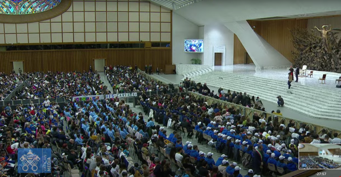 L'incontro del Papa con 6mila studenti della Rete nazionale delle Scuole di Pace