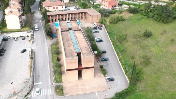 Veduta dall'alto dell'oratorio L'Astrolabio di Perugia, che grazie ai fondi 8xmille riesce a garantire il servizio di dopo scuola alle famiglie del quartiere perugino